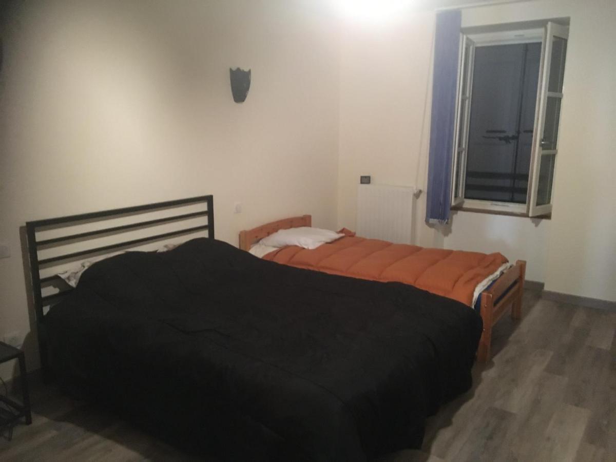 Chambre Familiale Chez L Habitant ロリオル・シュル・ドローム エクステリア 写真